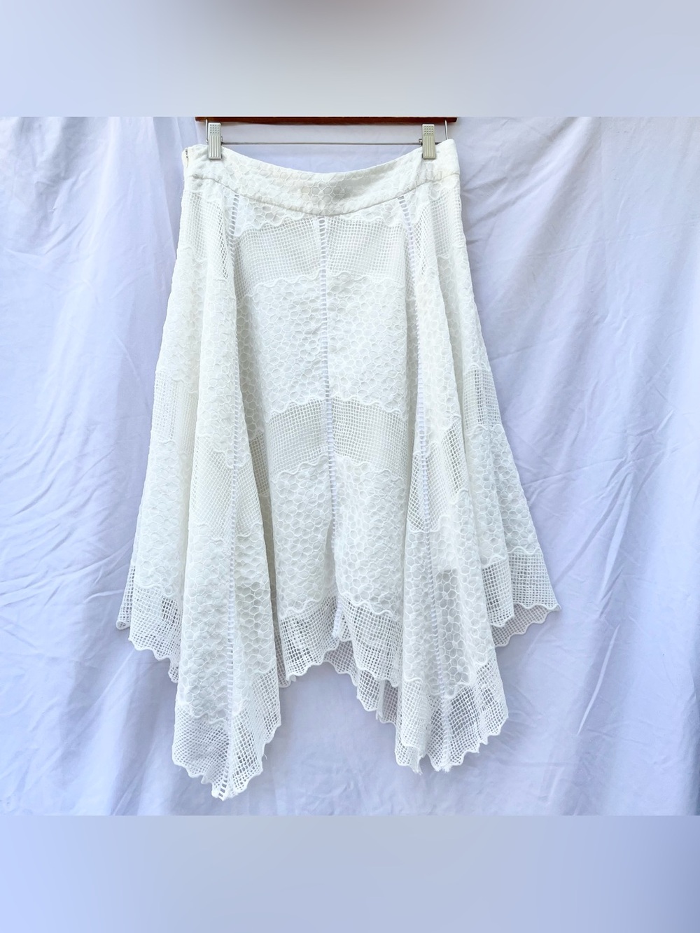 VINTAGE | MID-RISE LACE CROCHET ASYMMETRICAL MIDI SKIRT IN WHITE SIZE LARGE - Picture 7 of 7